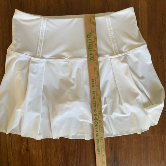 Lululemon Lost In Pace Skirt Size 6 White Running Tennis Pickleball Golf - Picture 7 of 8